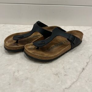 Size 40 Black Birkenstock Gizeh sandals